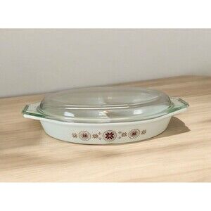 Pyrex Divided Oval Serving Dish Town & Country Star Quilt 1.5 Qt w/ Glass Lid